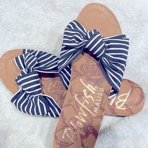 New Blow Fish Sandals Size 9.5